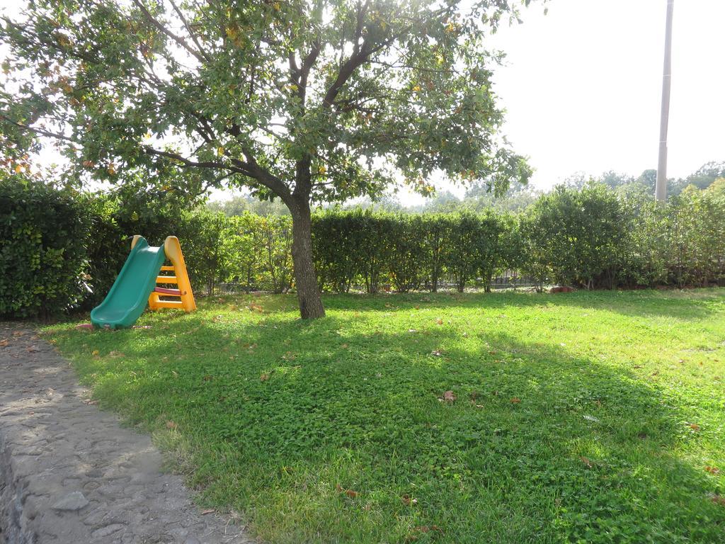 Le Case Del Merlo Turismo Rurale มีโล ภายนอก รูปภาพ